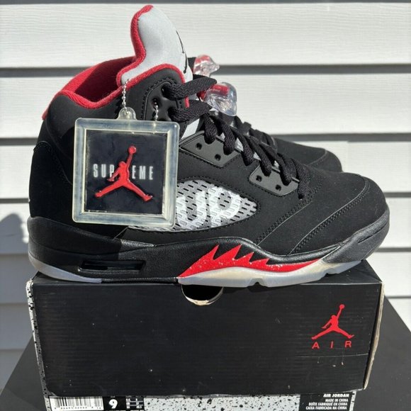 Nike Air Jordan 5 Retro x Supreme Black 2015 Size 9